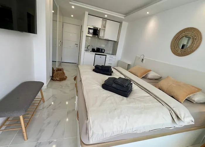 Tenerife Sea View Sun 220 Apartment *